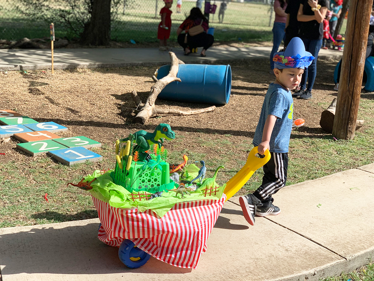 Daily Outdoor Play On Amazing Playgrounds